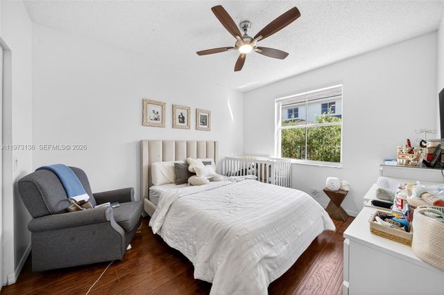 1623 Blue Jay Cir, Weston, FL 33327