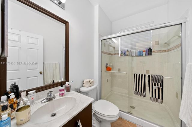 1623 Blue Jay Cir, Weston, FL 33327