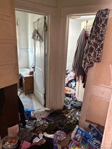 15455 Wildemere Street, Detroit, MI 48238