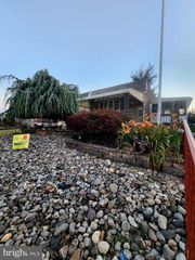 1914 TOMLINSON RD, Philadelphia, PA 19116
