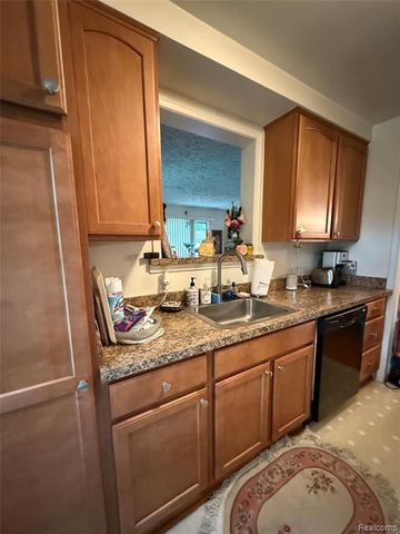 4260 Cooper Avenue, Royal Oak, MI 48073