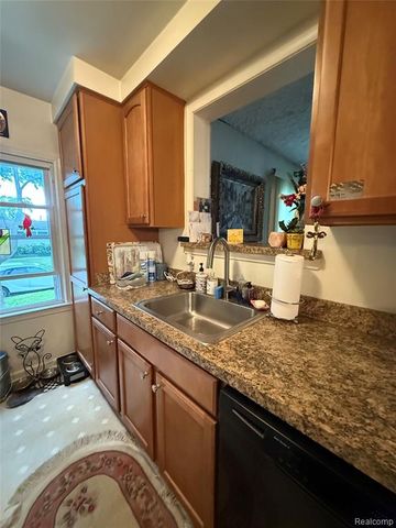 4260 Cooper Avenue, Royal Oak, MI 48073