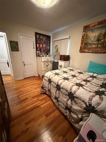 4260 Cooper Avenue, Royal Oak, MI 48073