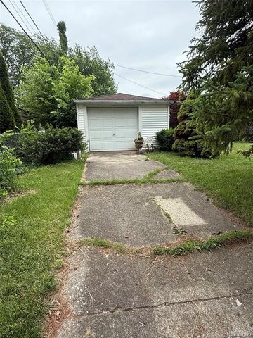 4260 Cooper Avenue, Royal Oak, MI 48073