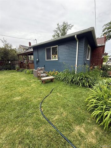 4260 Cooper Avenue, Royal Oak, MI 48073
