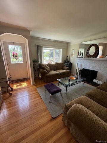 4260 Cooper Avenue, Royal Oak, MI 48073