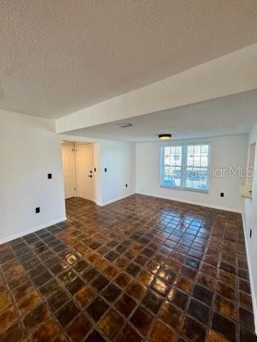 2462 KINGFISHER LANE J203, Clearwater, FL 33762