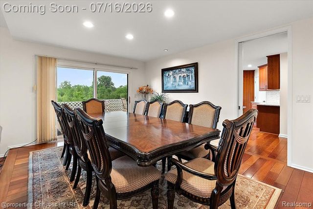 4948 Champlain Circle, West Bloomfield, MI 48323