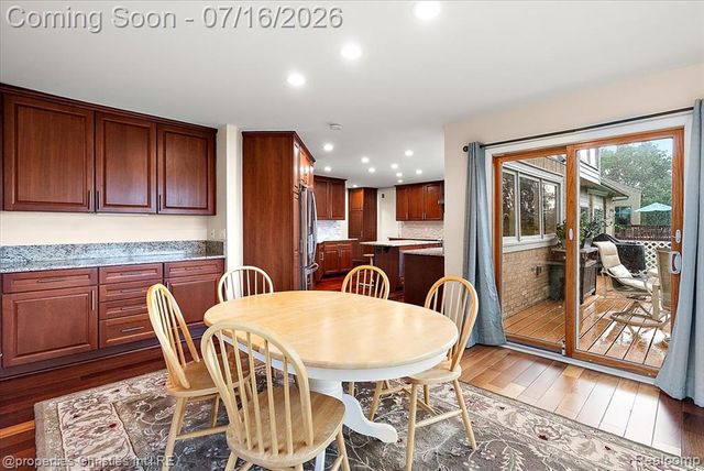 4948 Champlain Circle, West Bloomfield, MI 48323