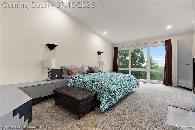 4948 Champlain Circle, West Bloomfield, MI 48323