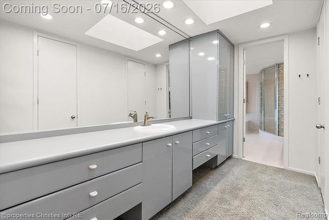 4948 Champlain Circle, West Bloomfield, MI 48323