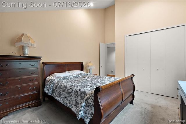 4948 Champlain Circle, West Bloomfield, MI 48323