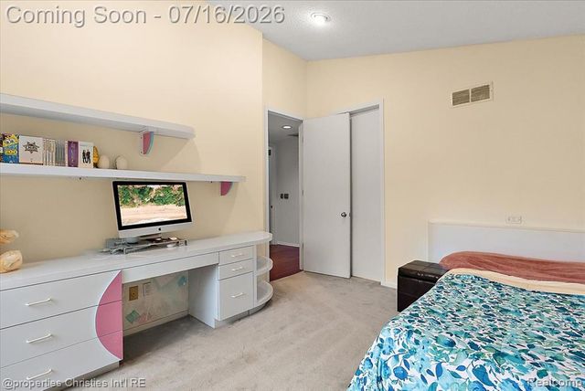 4948 Champlain Circle, West Bloomfield, MI 48323