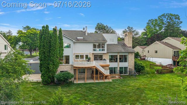 4948 Champlain Circle, West Bloomfield, MI 48323