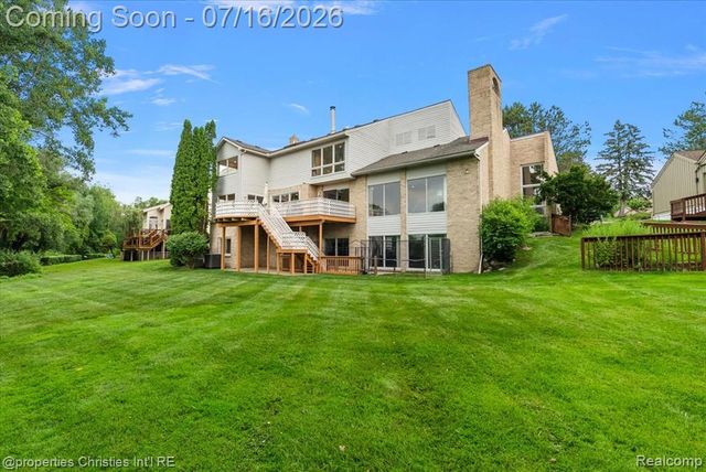 4948 Champlain Circle, West Bloomfield, MI 48323