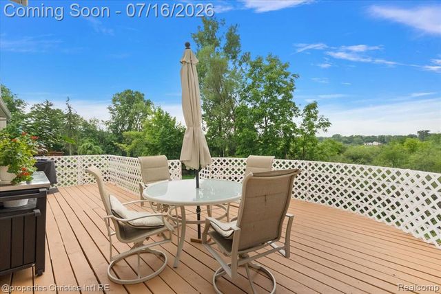 4948 Champlain Circle, West Bloomfield, MI 48323