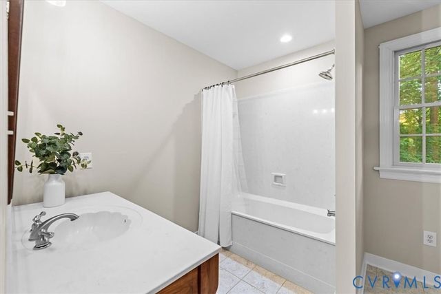 12427 Killigay Ln, Maidens, VA 23102