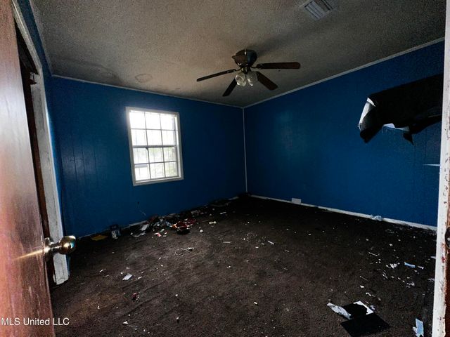 4230 Martin Luther King Boulevard, Moss Point, MS 39563