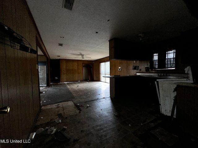 4230 Martin Luther King Boulevard, Moss Point, MS 39563