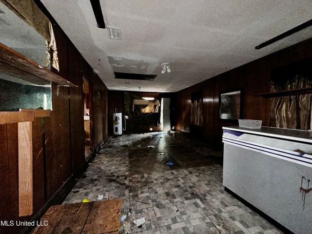 4230 Martin Luther King Boulevard, Moss Point, MS 39563