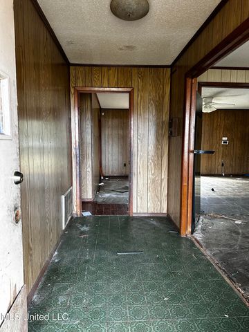 4230 Martin Luther King Boulevard, Moss Point, MS 39563