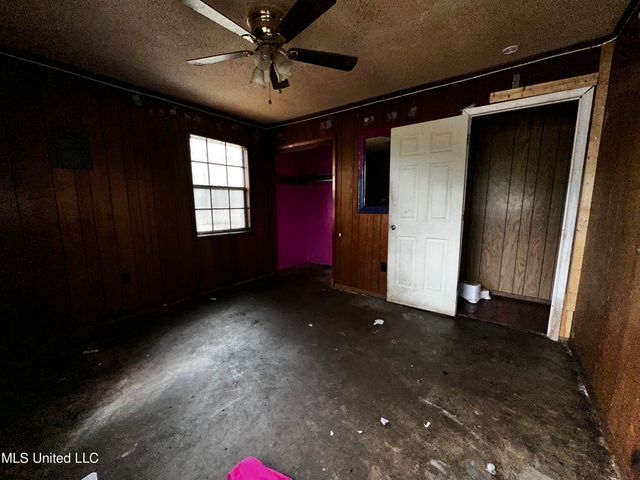 4230 Martin Luther King Boulevard, Moss Point, MS 39563