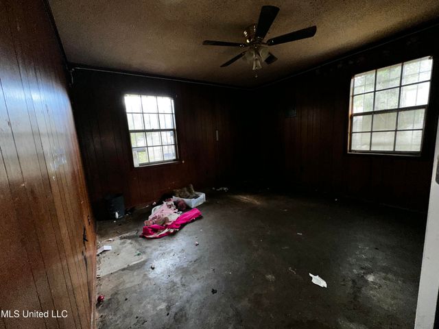 4230 Martin Luther King Boulevard, Moss Point, MS 39563