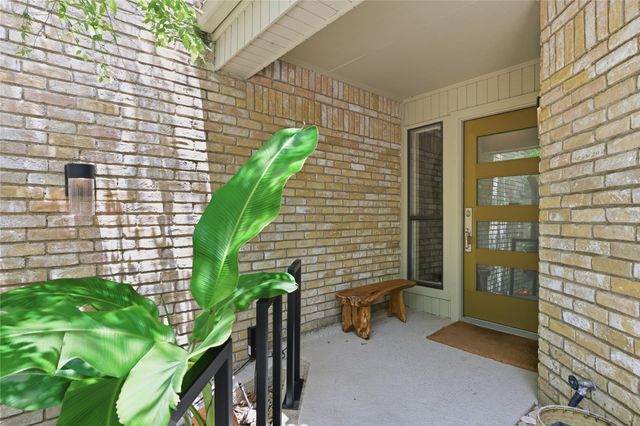 16132 Chalfont Circle, Dallas, TX 75248