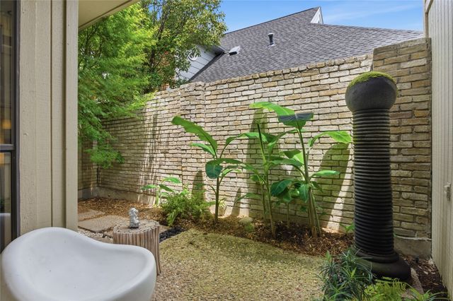 16132 Chalfont Circle, Dallas, TX 75248