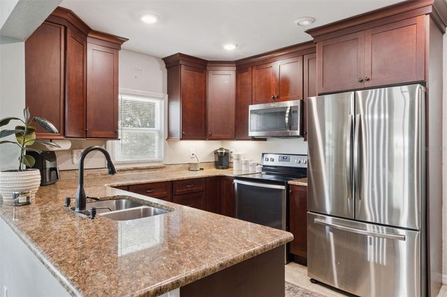 415 8TH STREET NE, Winter Haven, FL 33881