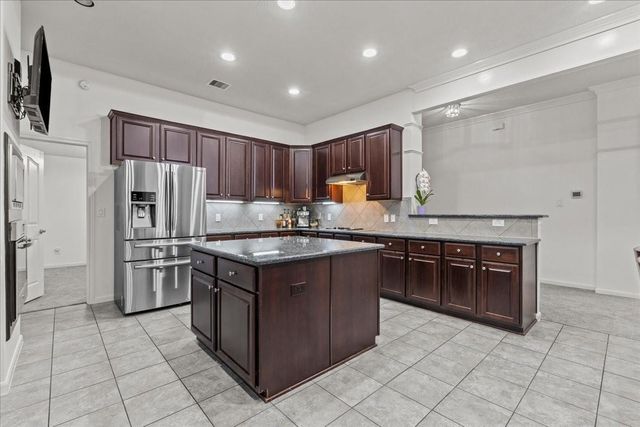 3911 Palm Crest Drive, Rosharon, TX 77583