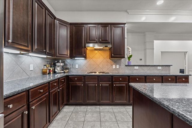 3911 Palm Crest Drive, Rosharon, TX 77583