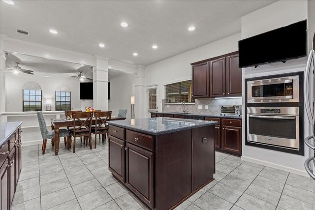 3911 Palm Crest Drive, Rosharon, TX 77583