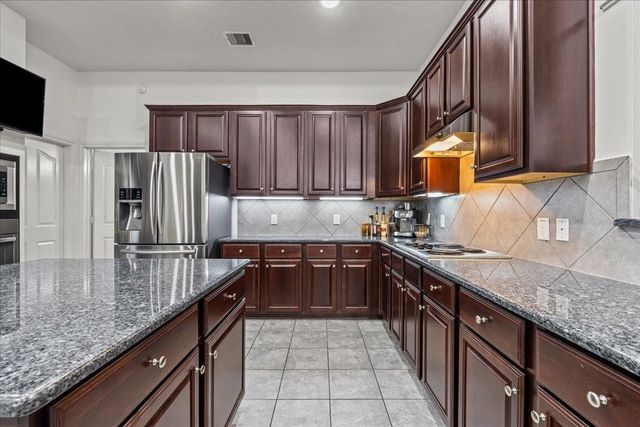3911 Palm Crest Drive, Rosharon, TX 77583