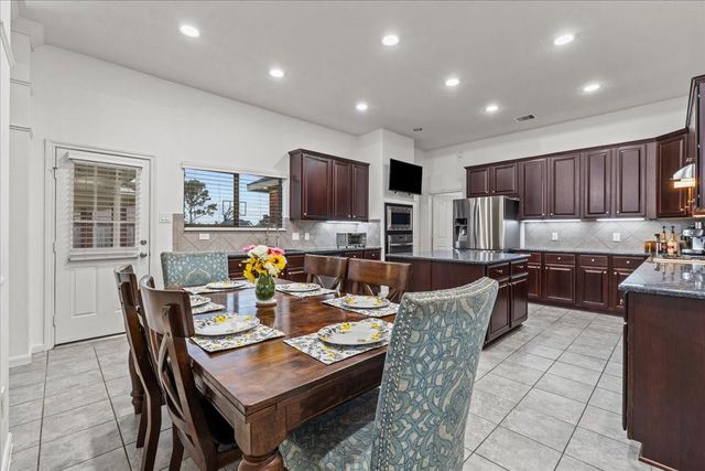 3911 Palm Crest Drive, Rosharon, TX 77583