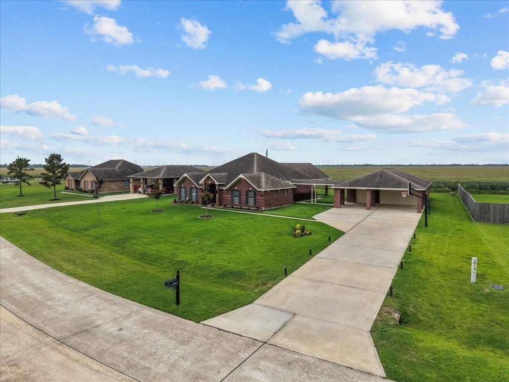 3911 Palm Crest Drive, Rosharon, TX 77583