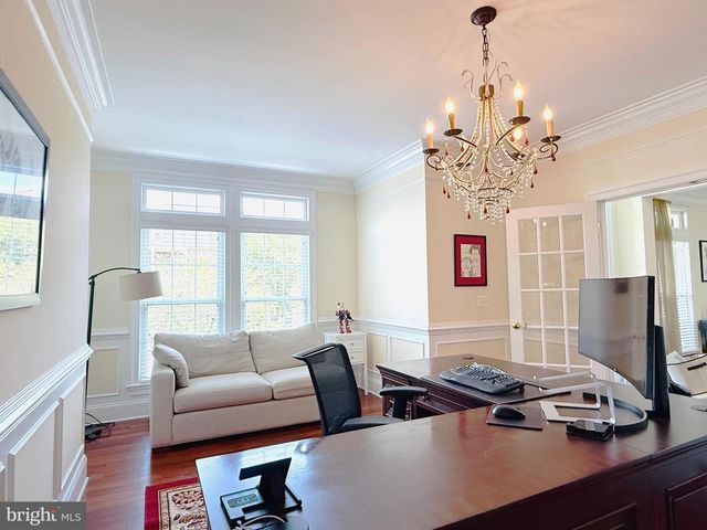 7532 RED HILL DR, Springfield, VA 22153