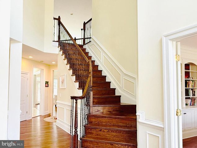 7532 RED HILL DR, Springfield, VA 22153