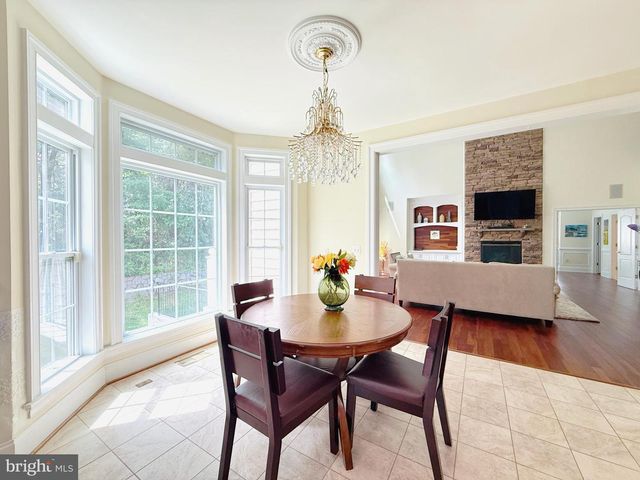 7532 RED HILL DR, Springfield, VA 22153