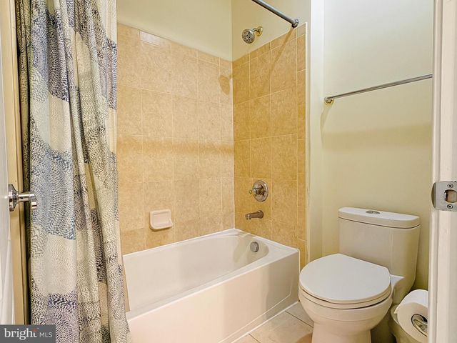 7532 RED HILL DR, Springfield, VA 22153