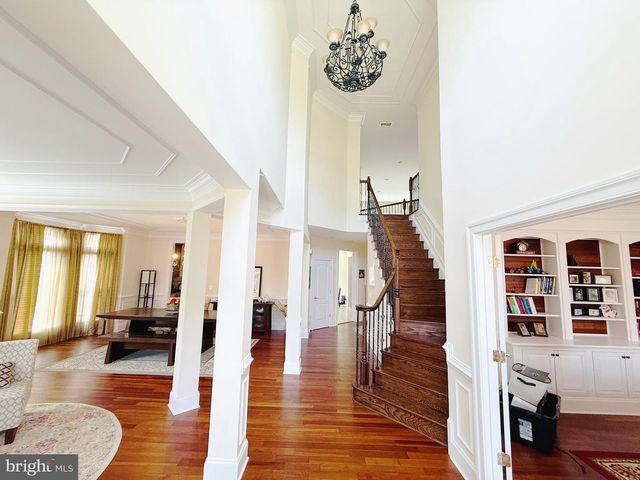 7532 RED HILL DR, Springfield, VA 22153