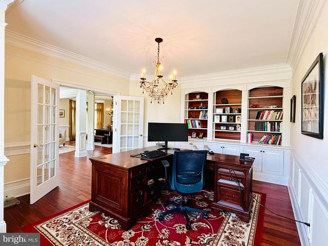 7532 RED HILL DR, Springfield, VA 22153