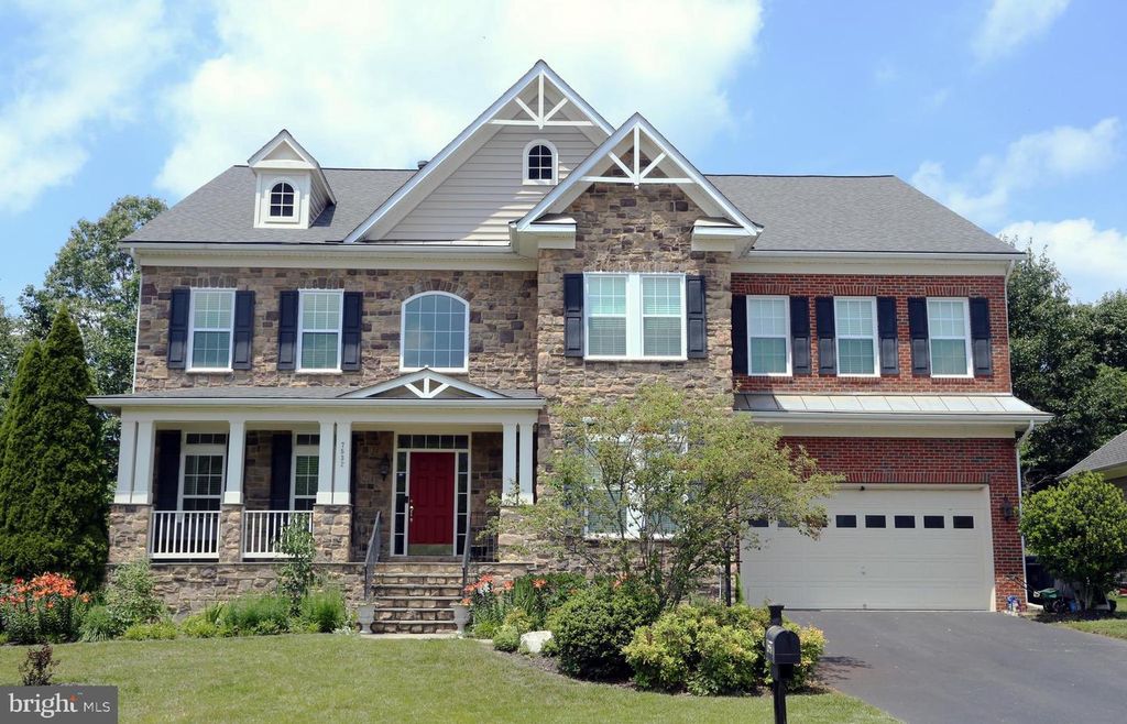 7532 RED HILL DR, Springfield, VA 22153
