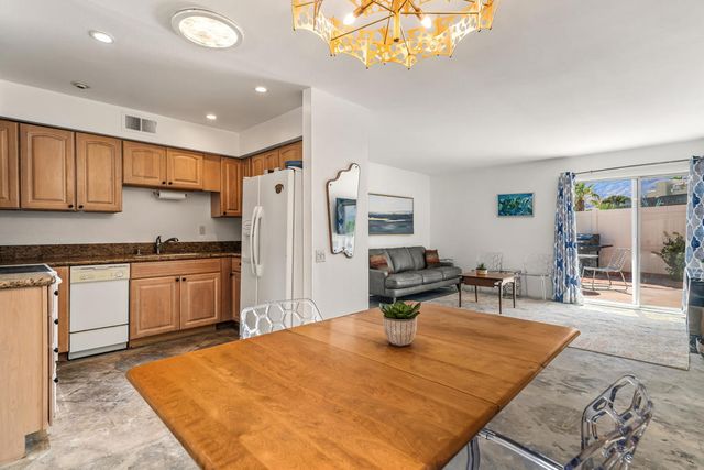 1499 Sunflower Circle N, Palm Springs, CA 92262