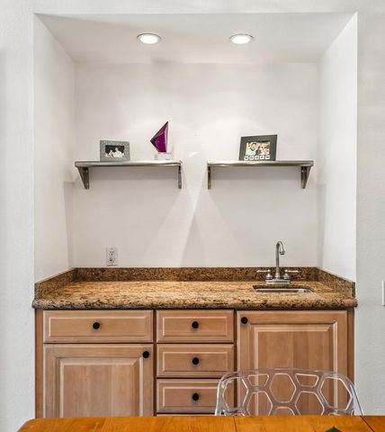 1499 Sunflower Circle N, Palm Springs, CA 92262