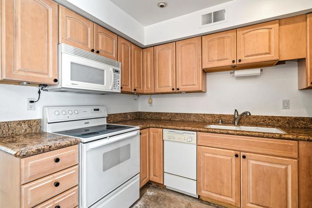 1499 Sunflower Circle N, Palm Springs, CA 92262