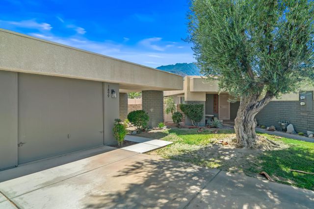 1499 Sunflower Circle N, Palm Springs, CA 92262