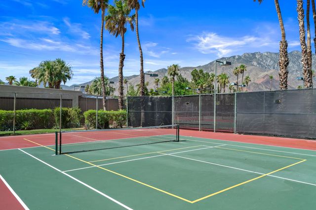 1499 Sunflower Circle N, Palm Springs, CA 92262