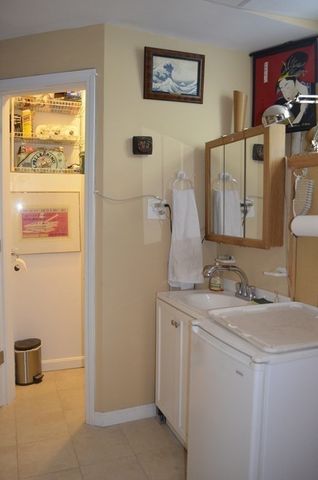 217 Reservoir Rd 2, Brookline, MA 02467