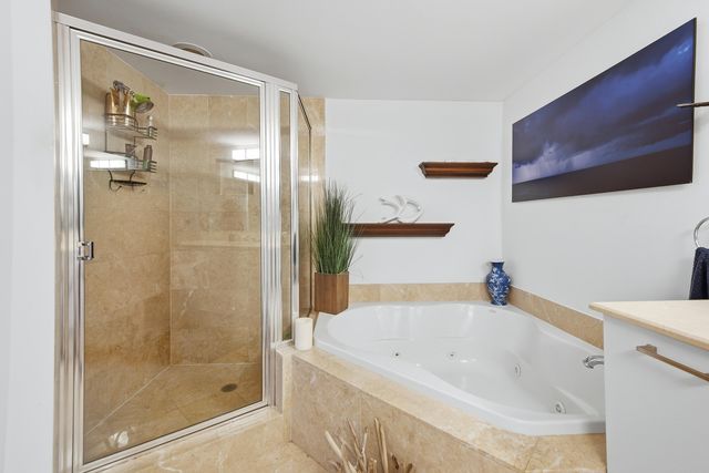 2001 N Ocean Boulevard 702s, Fort Lauderdale, FL 33305